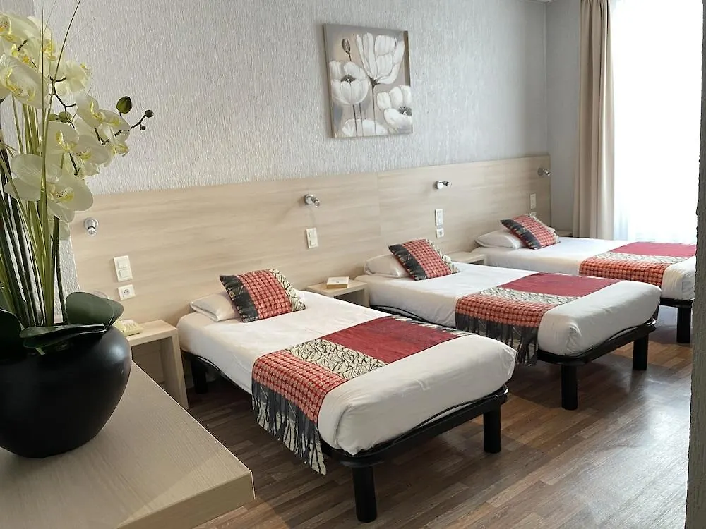 Hotel Helvetique Ницца 3*,