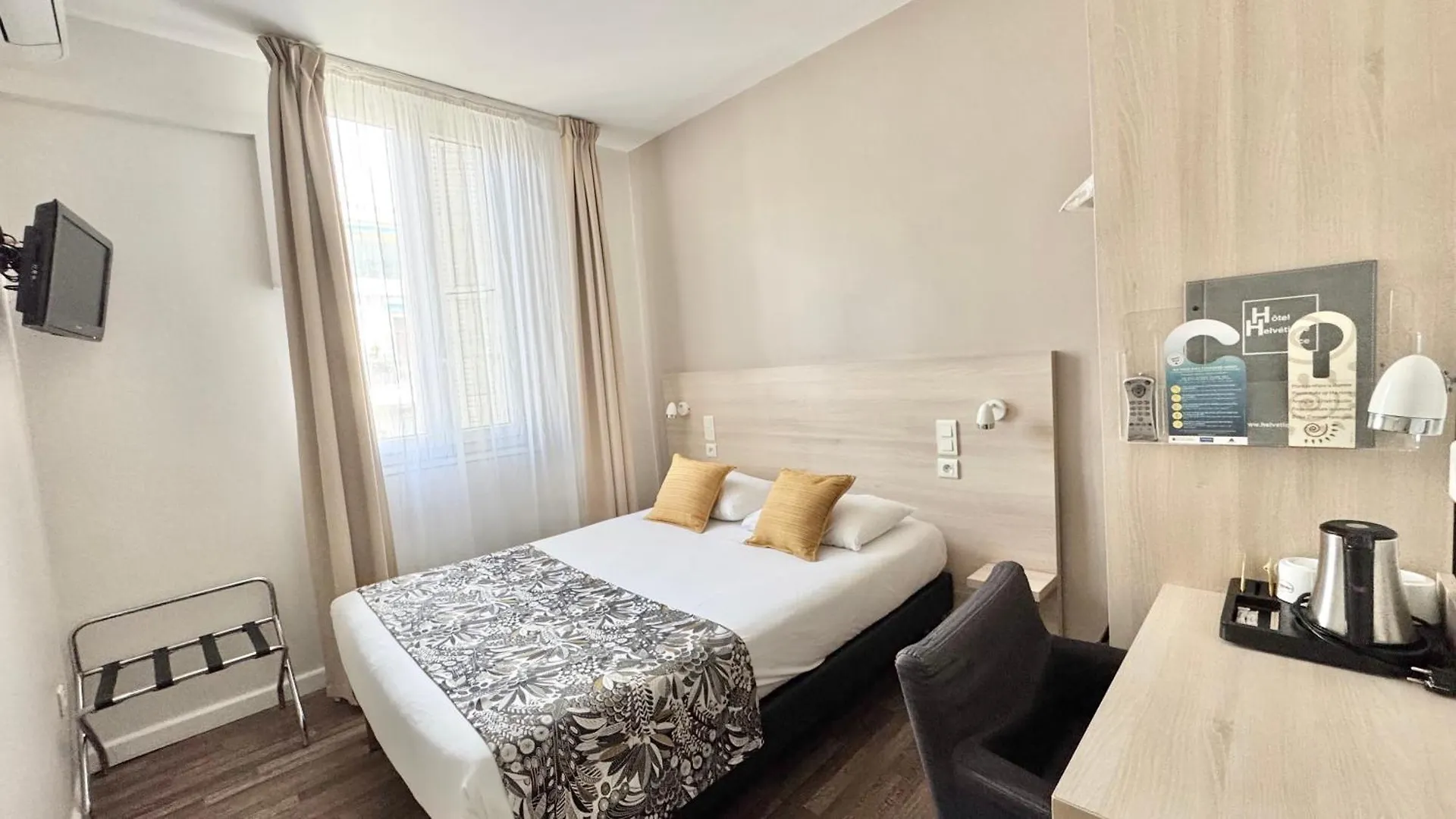 Hotel Helvetique Ницца Франция