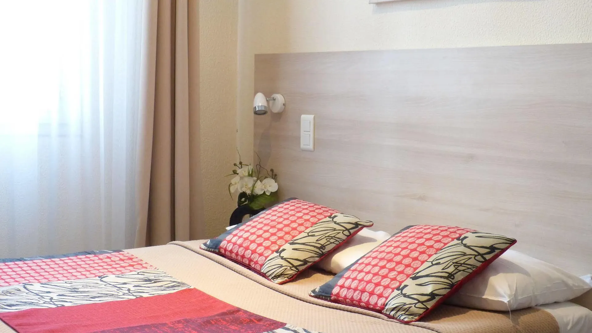 Hotel Helvetique Ницца Франция