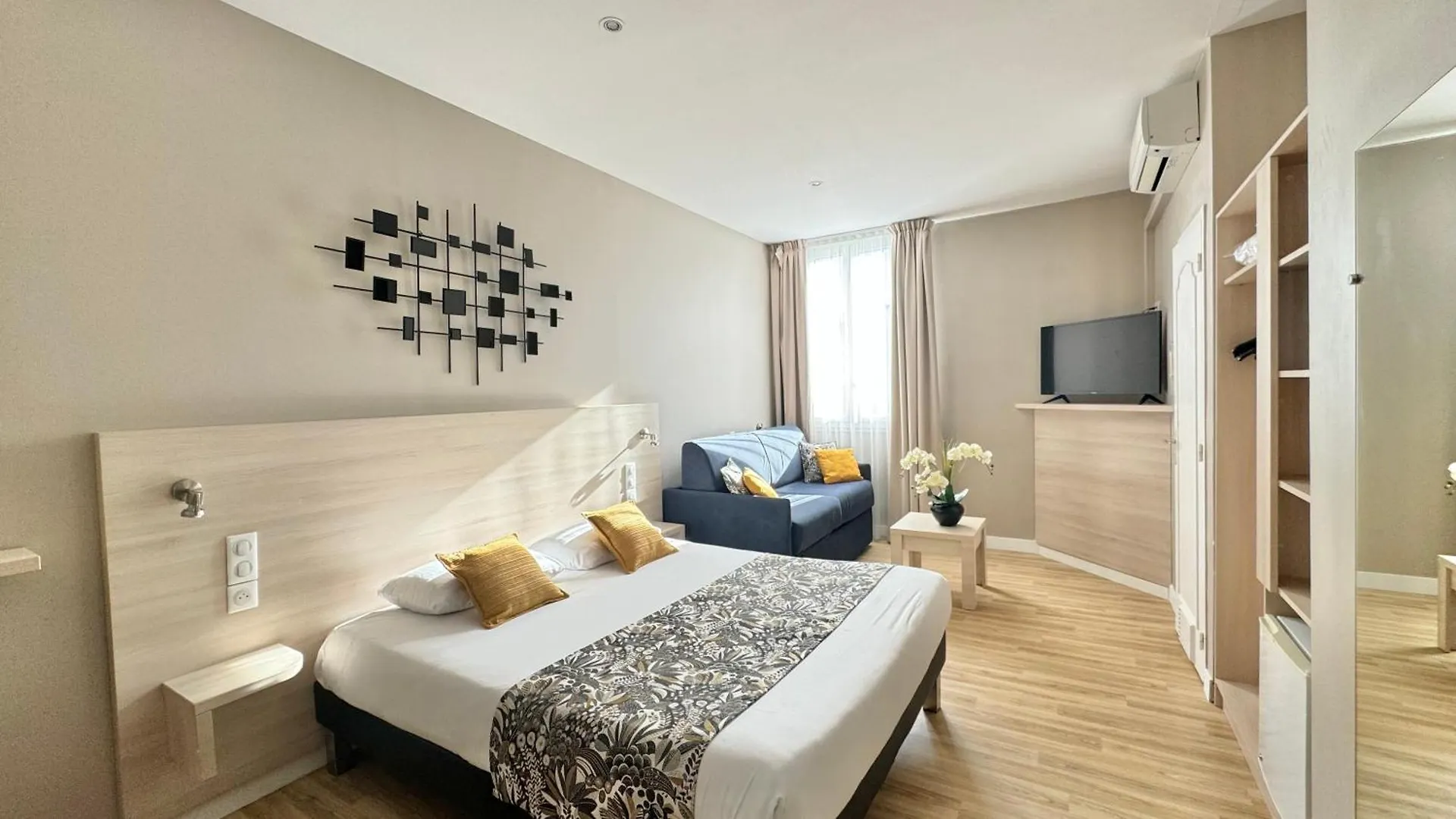 Hôtel Helvétique Niza