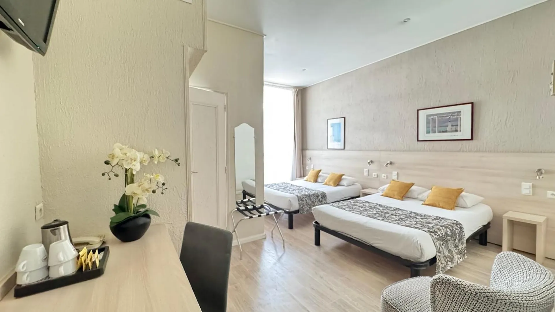 Hôtel Helvétique Niza
